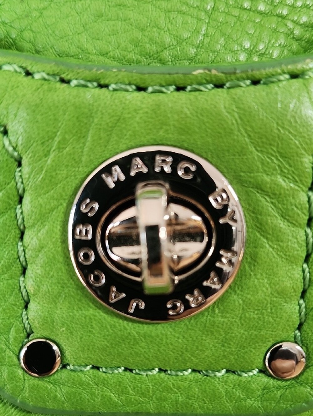MARC JACOBS Green Women's Leather Tote Handbag - Picture 2 of 9